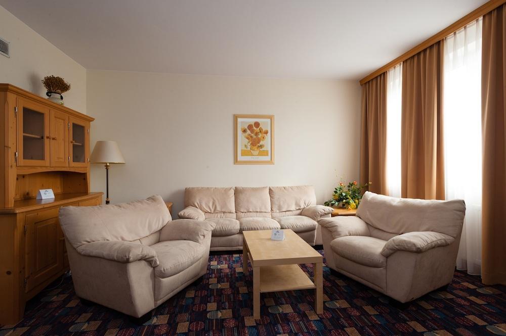Hotel Partner وارسو المظهر الخارجي الصورة