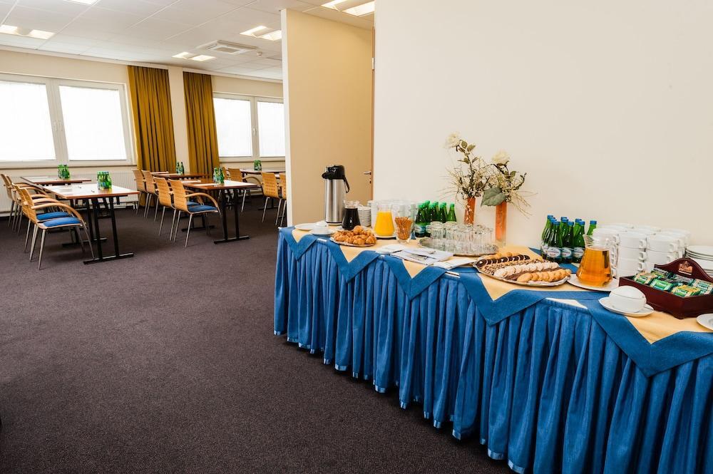 Hotel Partner وارسو المظهر الخارجي الصورة